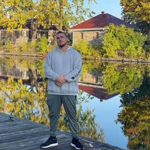 Meet your Posher, Sam